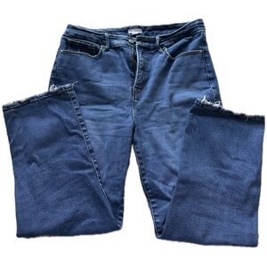 Good American Straight Ankle Jeans
